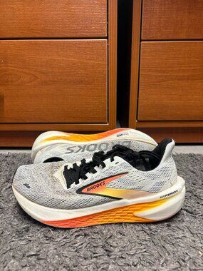 Women's Brooks Hyperion GTS 2, Illusion/Coral/Black, Size 7 Running Medium US